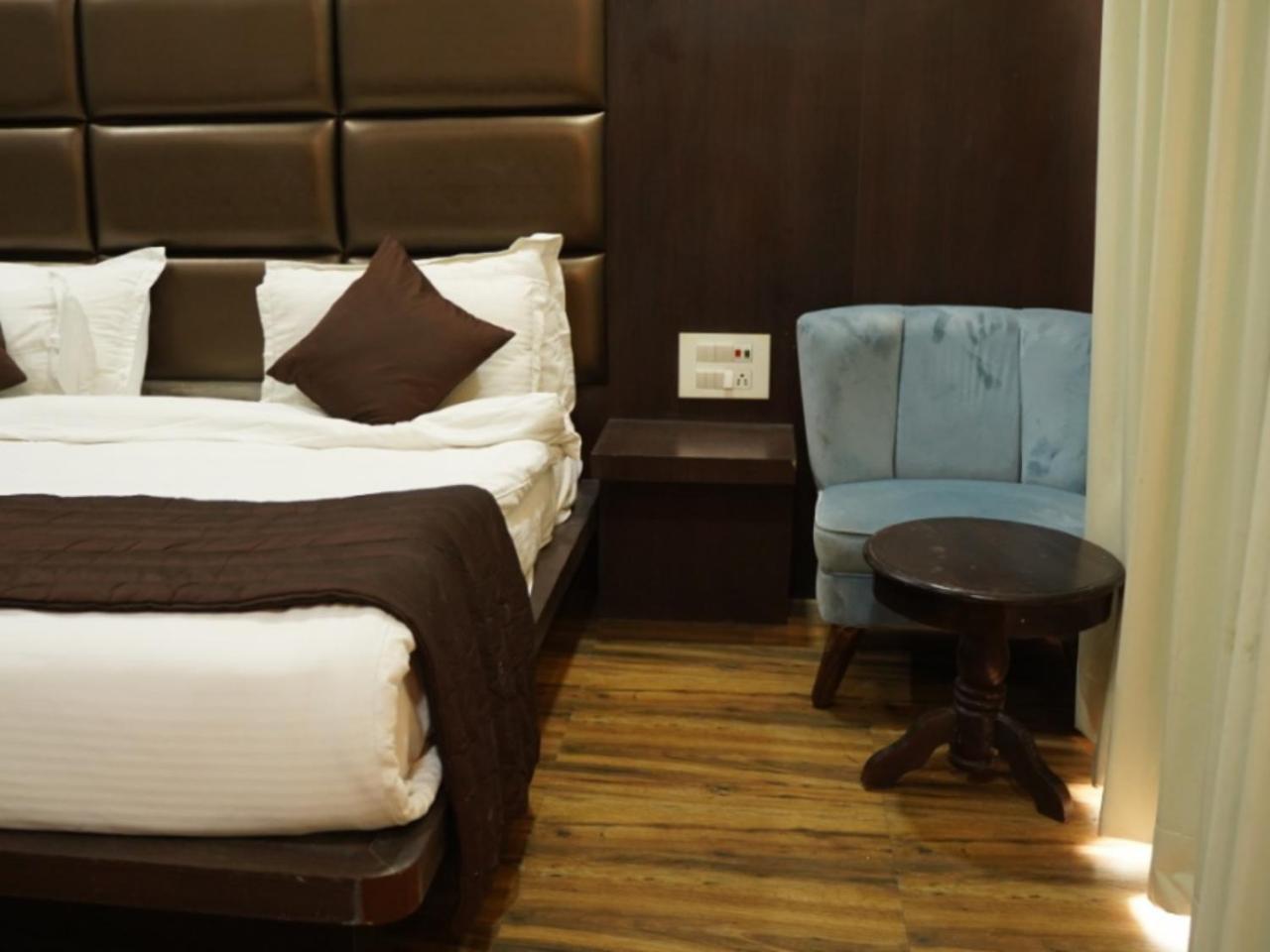 Raas Mahal-Hotel In Jaipur Near Tourist Places المظهر الخارجي الصورة
