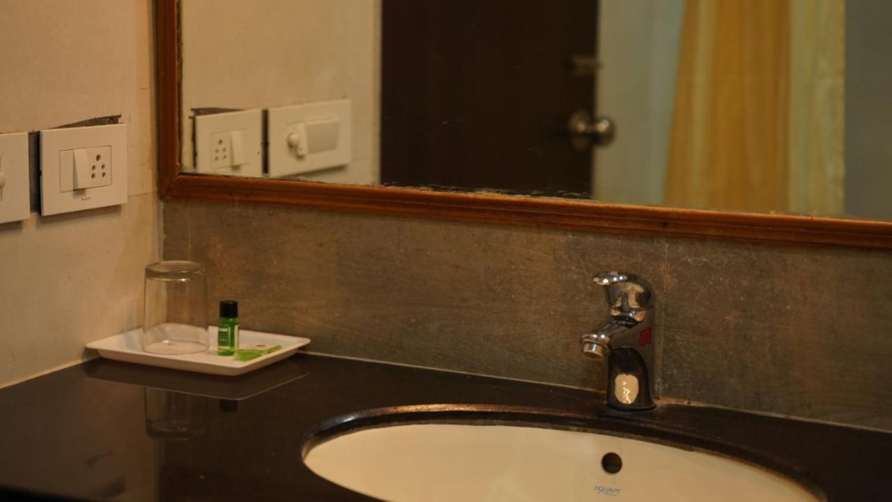 Raas Mahal-Hotel In Jaipur Near Tourist Places المظهر الخارجي الصورة