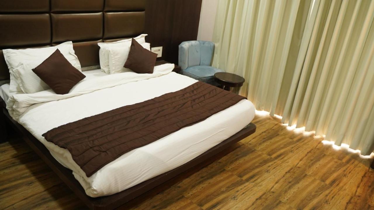 Raas Mahal-Hotel In Jaipur Near Tourist Places المظهر الخارجي الصورة